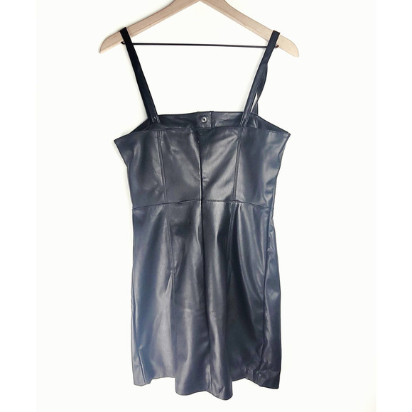 NEW BB DAKOTA Vegan Faux Leather Black Mini Dress - Size 6 - Picture 4 of 9